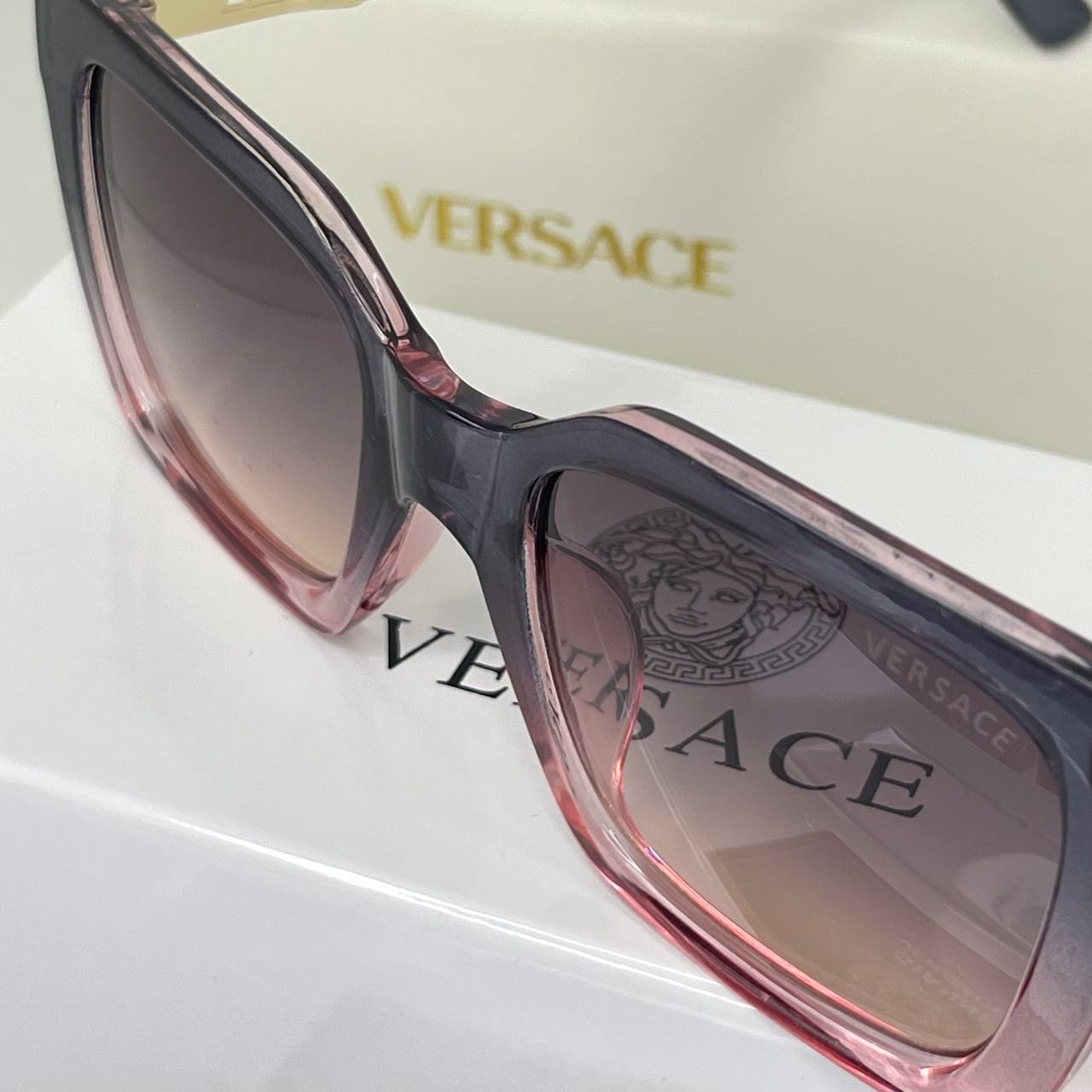Versace Rose Dégradé
