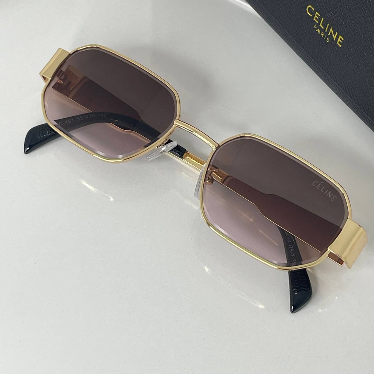 Céline Carré Gold