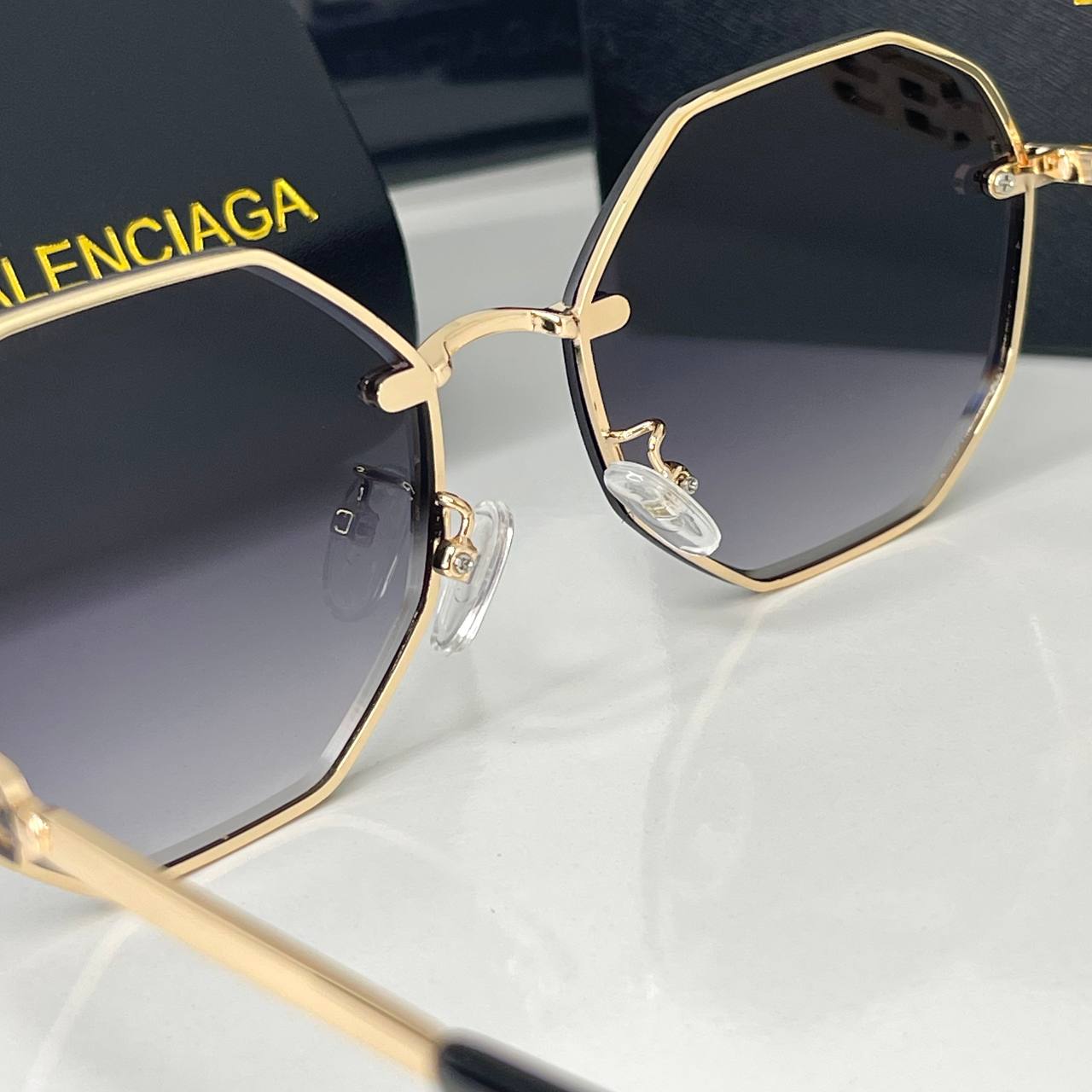Balenciaga Noir Gold