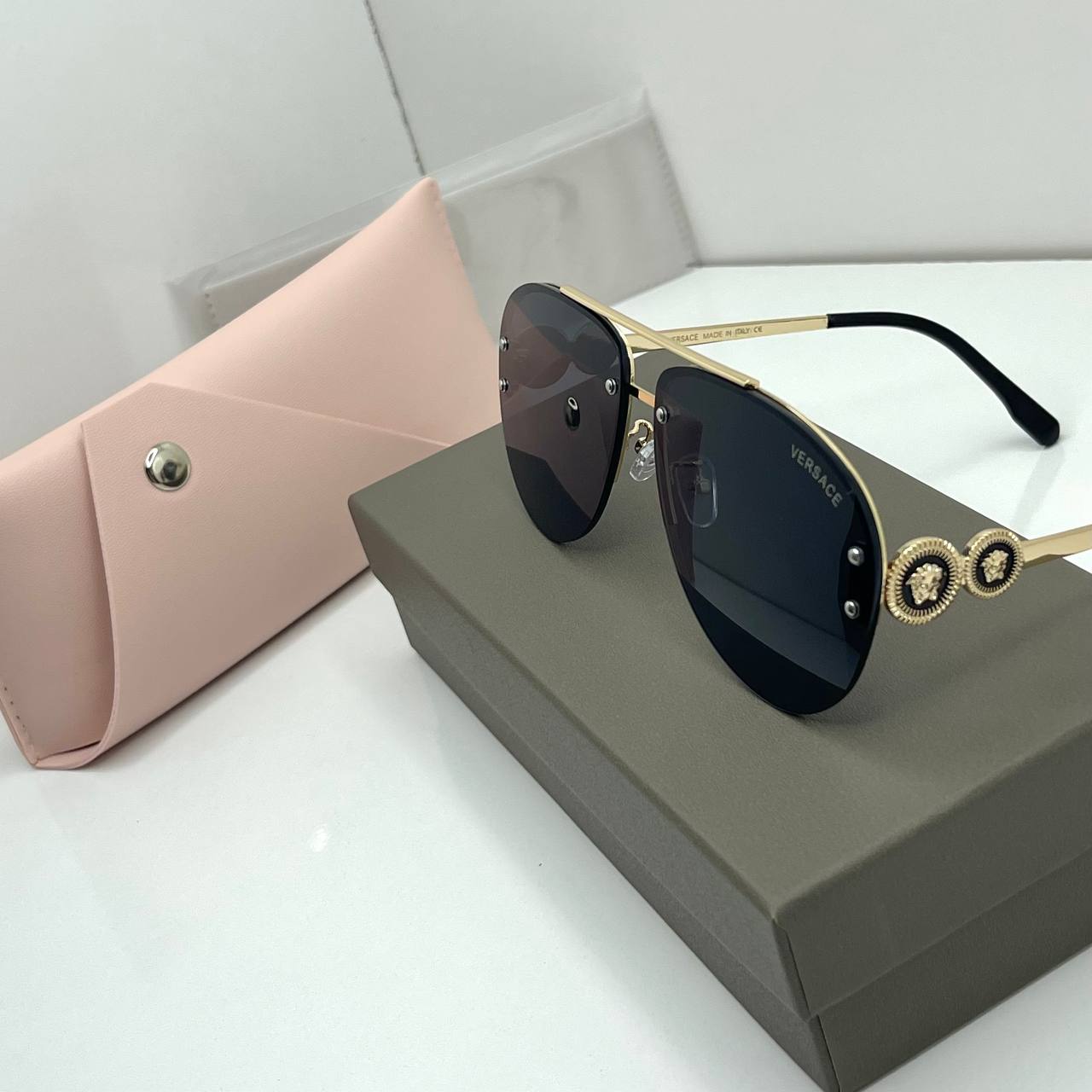 Versace Noir Gold