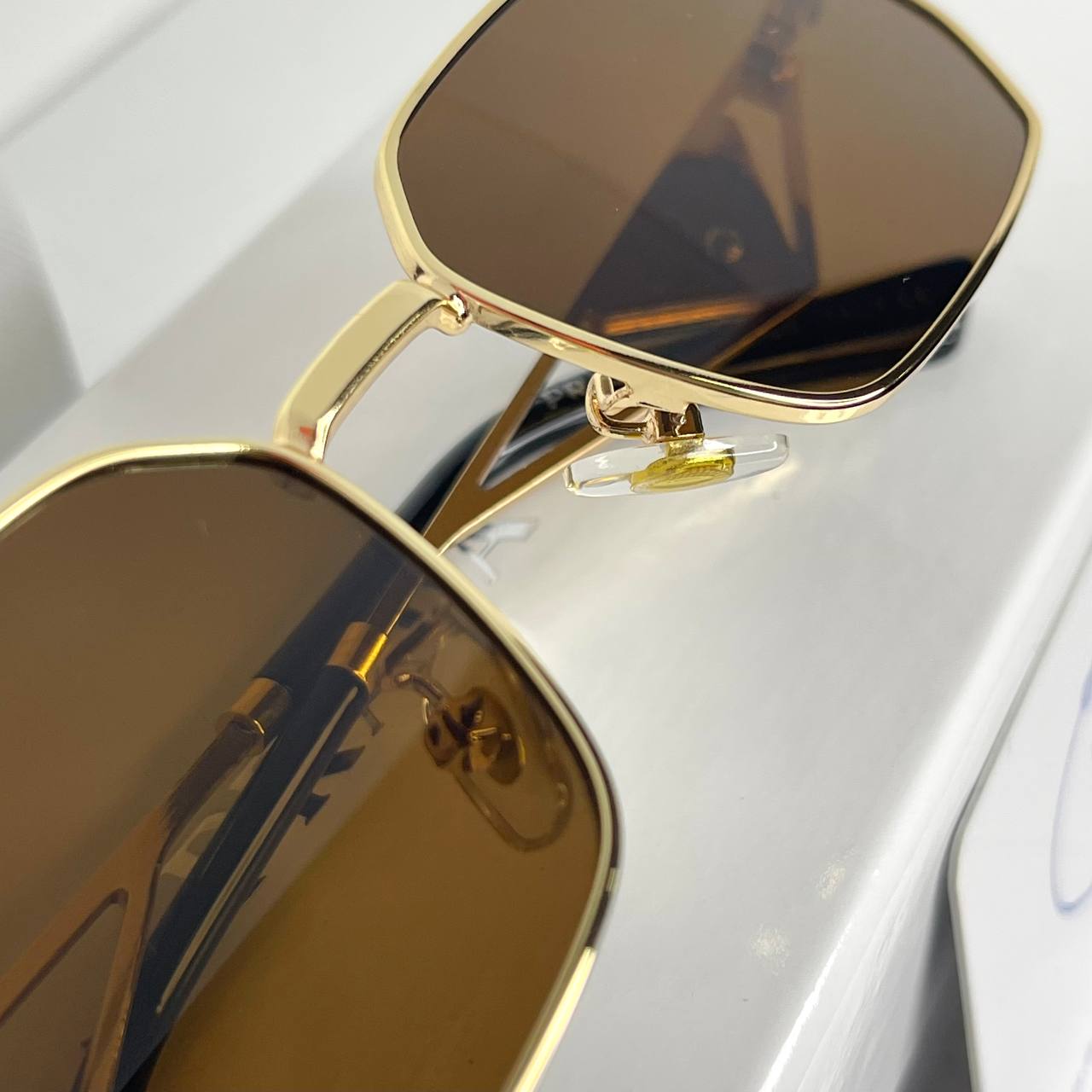PRADA GOLD