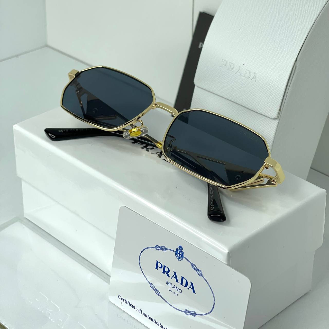 PRADA NOIR