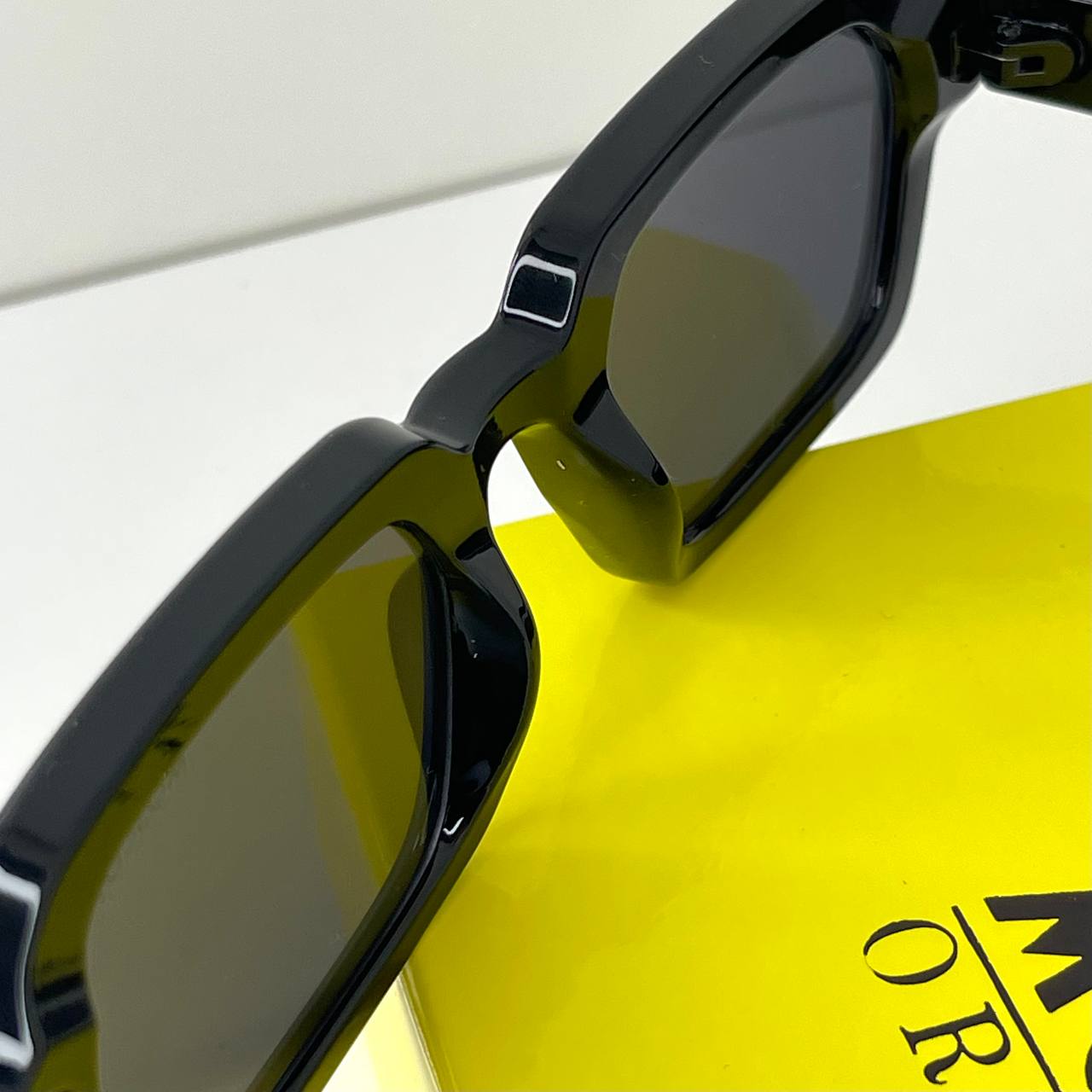 Carré Cristal Noir