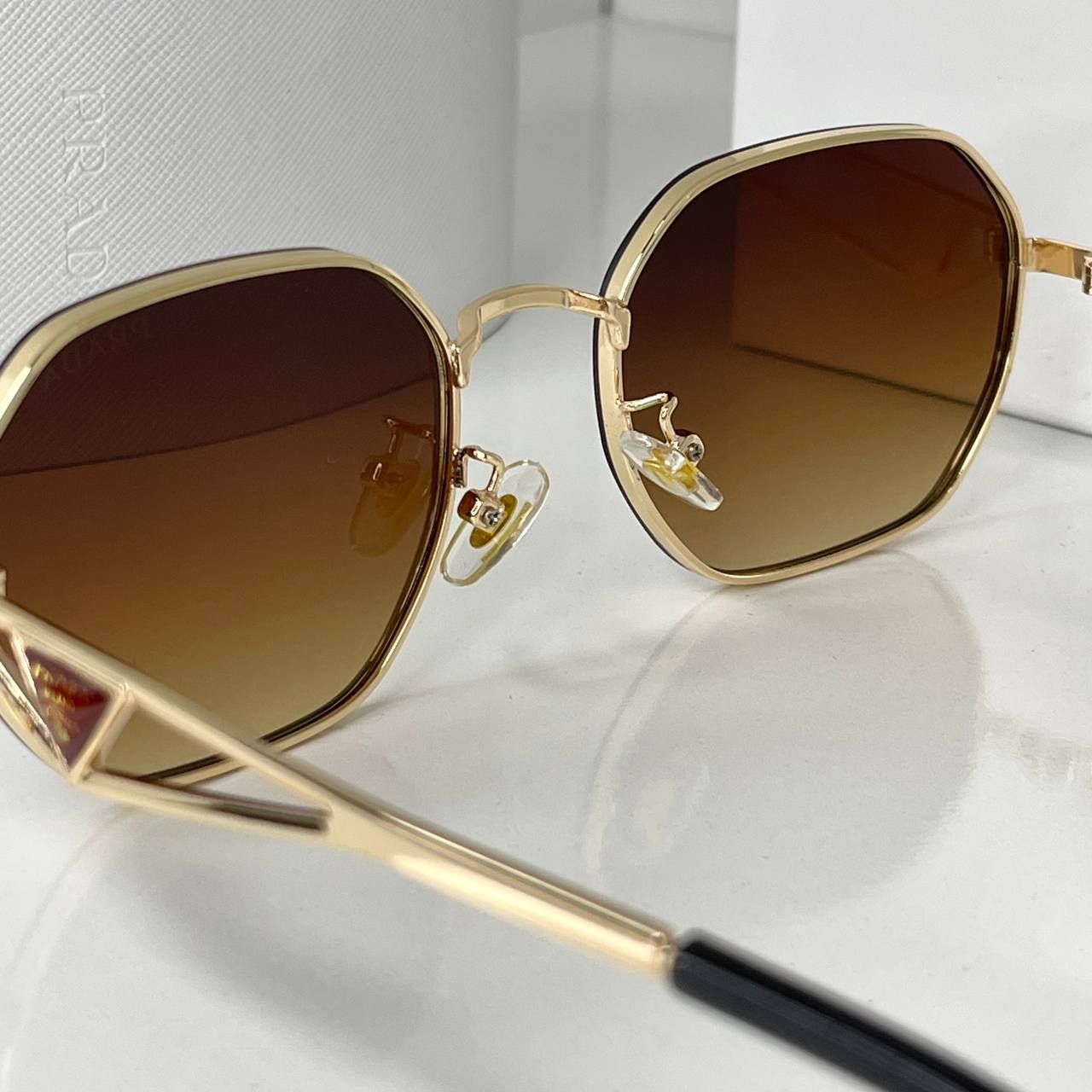 Prada Luna Gold