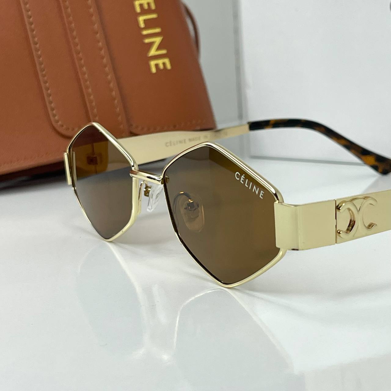 Céline Hexa Gold