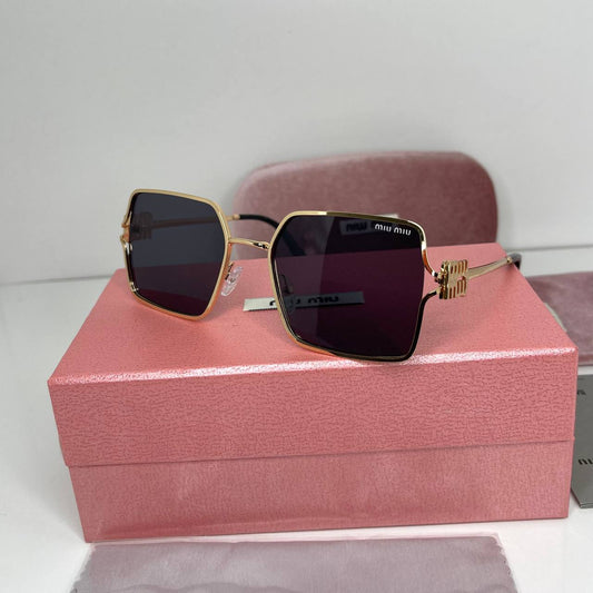 Miu Miu Luxe Noir