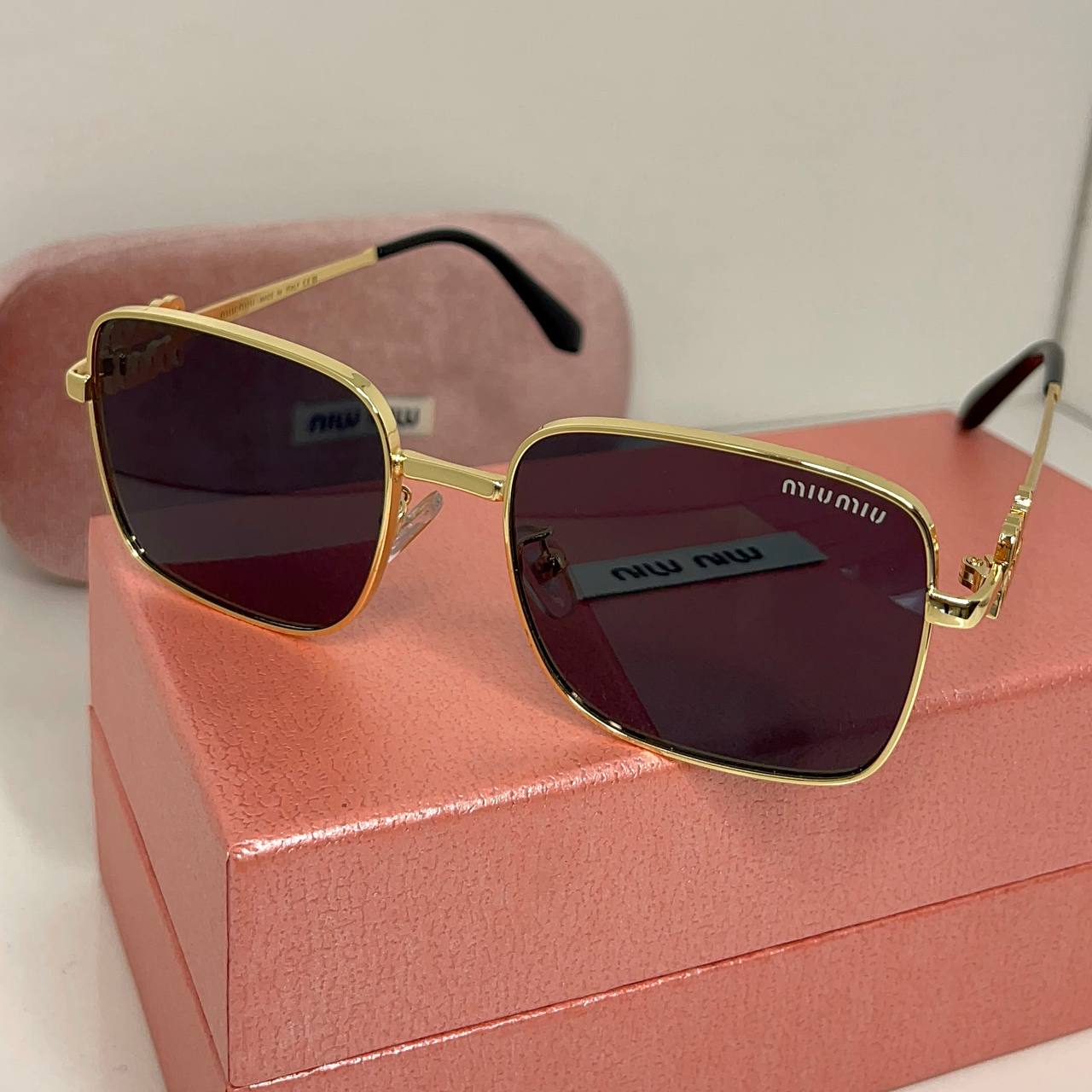 MIU MIU Bold Noir
