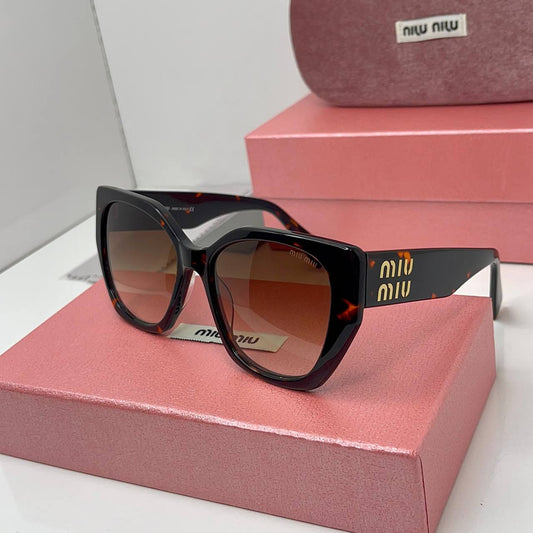 Miu Miu Bold